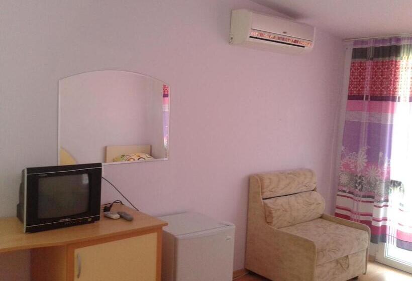 Triple Room Sea View, Zora