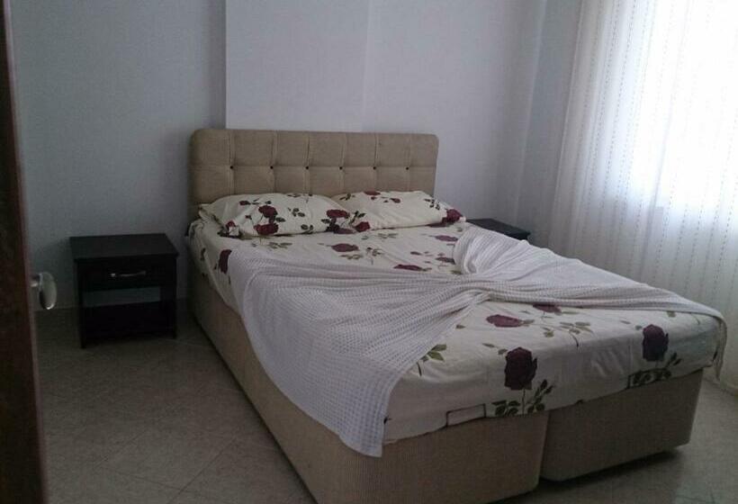 バルコニー付き1ベッドルームアパートメント, Oğuz Apart