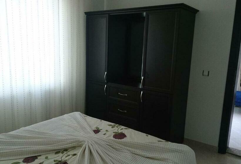 バルコニー付き1ベッドルームアパートメント, Oğuz Apart