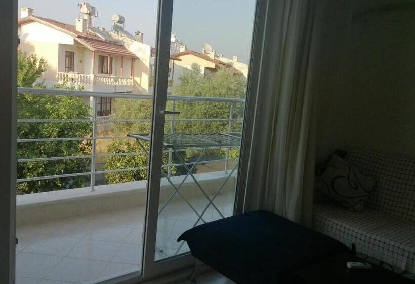 バルコニー付き1ベッドルームアパートメント, Oğuz Apart