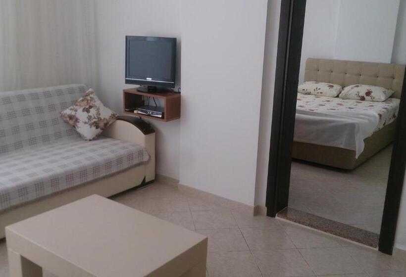 バルコニー付き1ベッドルームアパートメント, Oğuz Apart