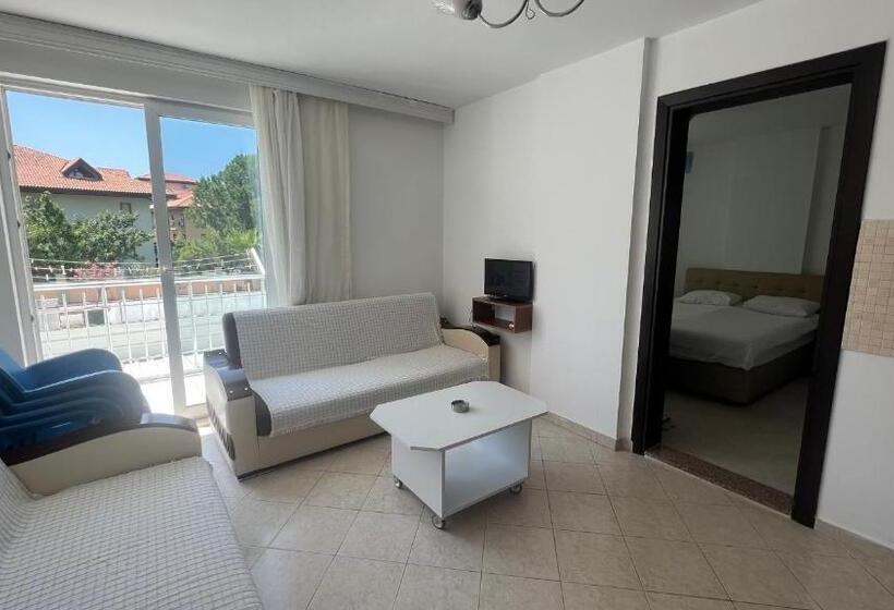 庭の見える1ベッドルームアパートメント, Oğuz Apart