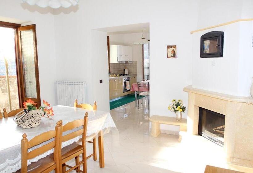 Apartament 2 Sypialnie, Da Zia Adele