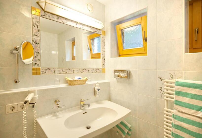 スタンダードルーム, Alpenbad Hotel Hohenhaus