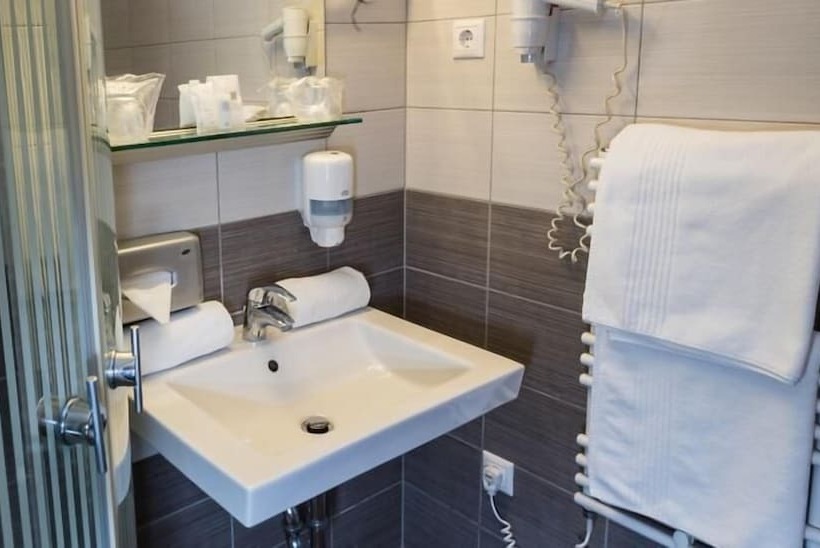 اتاق استاندارد یک نفره, Boutique Hotel Sopianae