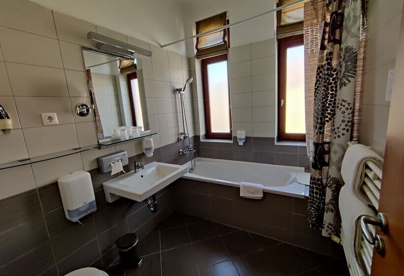 Номер Стандарт, Boutique Hotel Sopianae