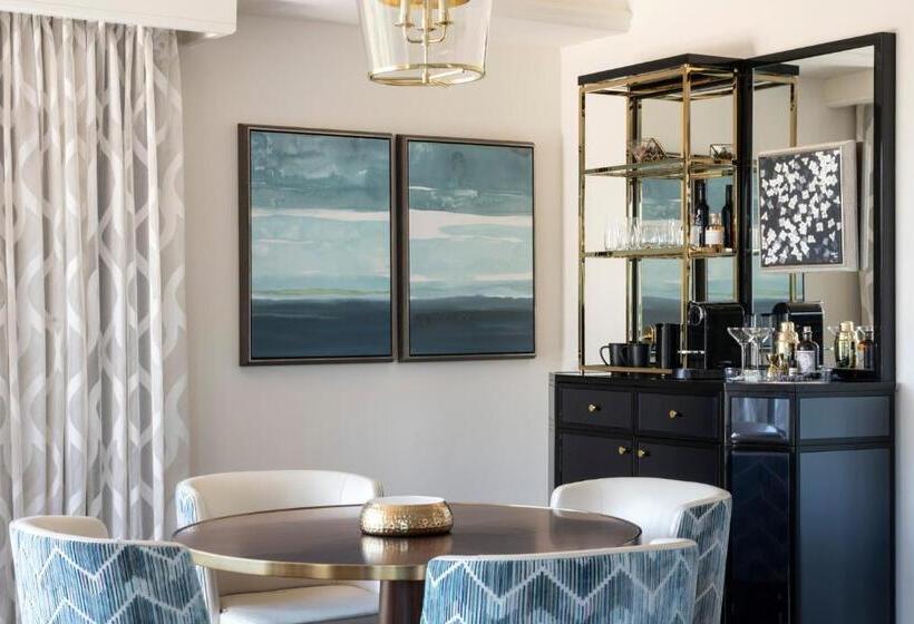 جناح, Four Seasons Hotel Westlake Village