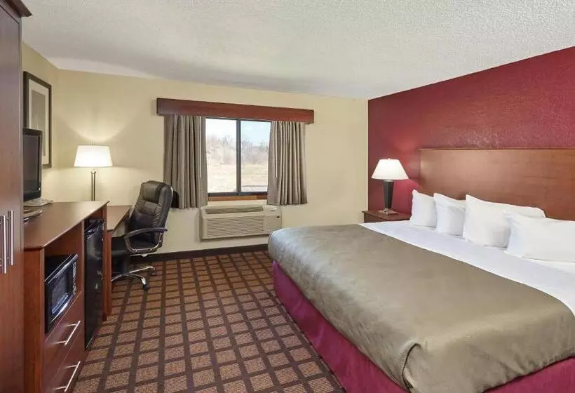 キングサイズベッドのスタンダードルーム, Americinn By Wyndham Burlington
