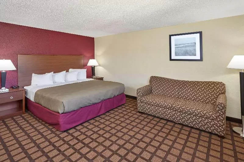 キングサイズベッドのデラックスルーム, Americinn By Wyndham Burlington