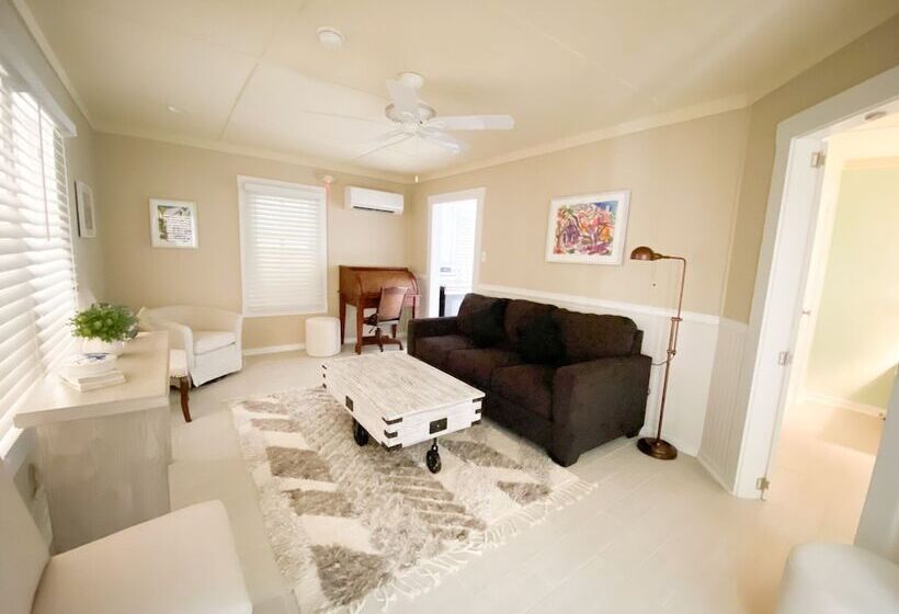 كابينة, Authors Key West Guesthouse