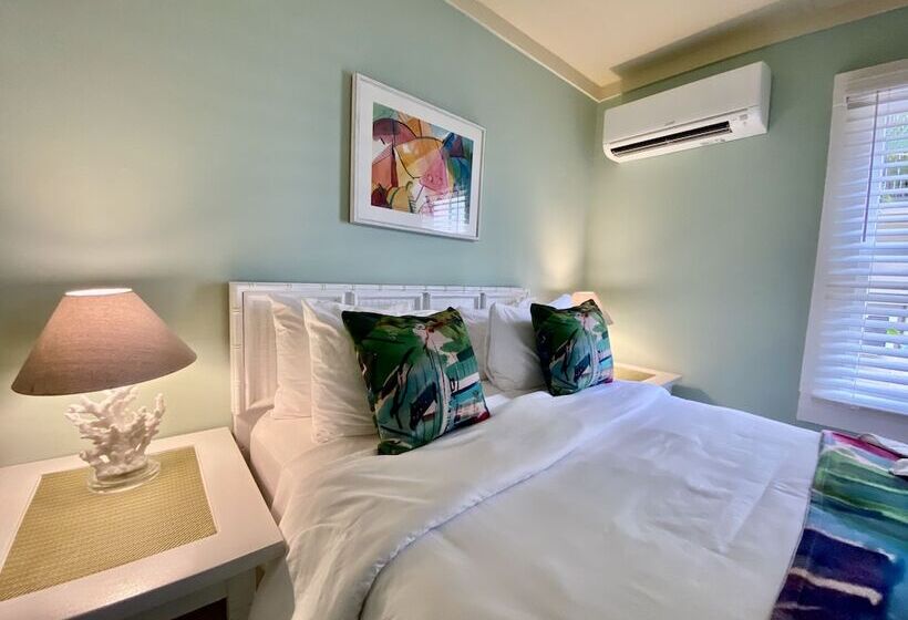 كابينة, Authors Key West Guesthouse