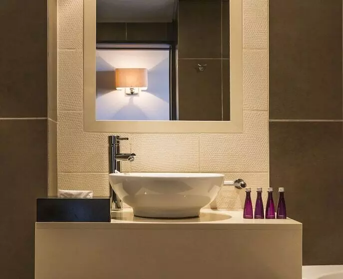 اتاق سوپریور, Avani Lesotho Hotel & Casino