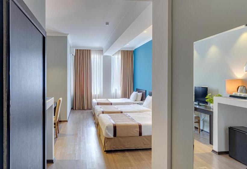 اتاق استاندارد سه نفره, Best Western Tbilisi Art