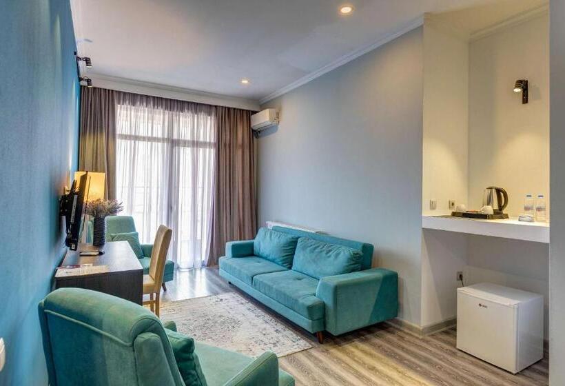 سوئیت با تخت بزرگ, Best Western Tbilisi Art
