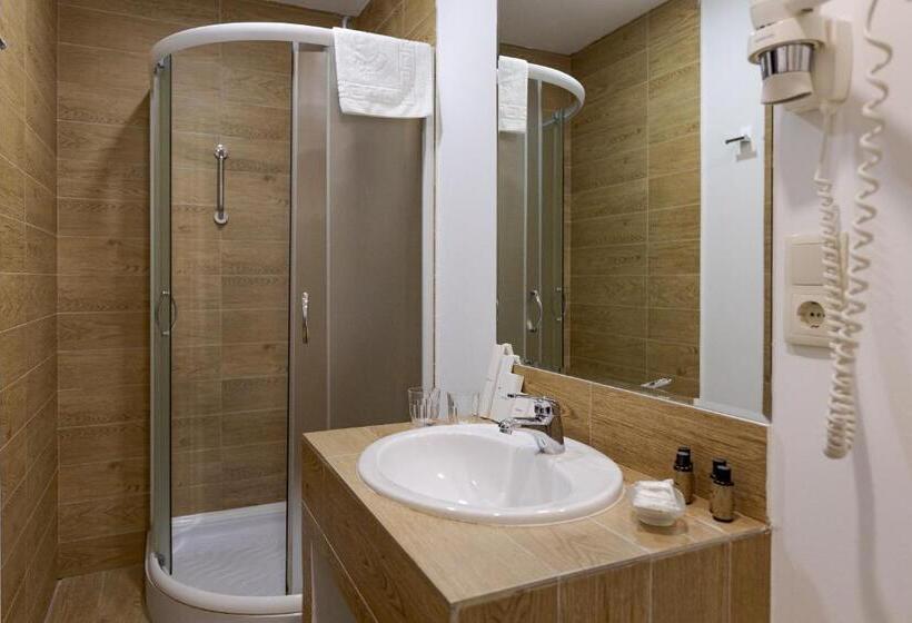 اتاق استاندارد با تخت بزرگ, Best Western Tbilisi Art