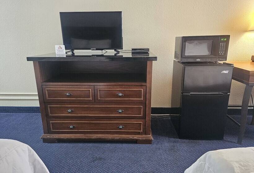 اتاق لوکس, Broadway Inn Conference Center