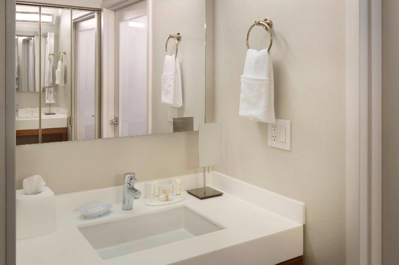 غرفة قياسية سرير كينج, Courtyard Palo Alto Los Altos