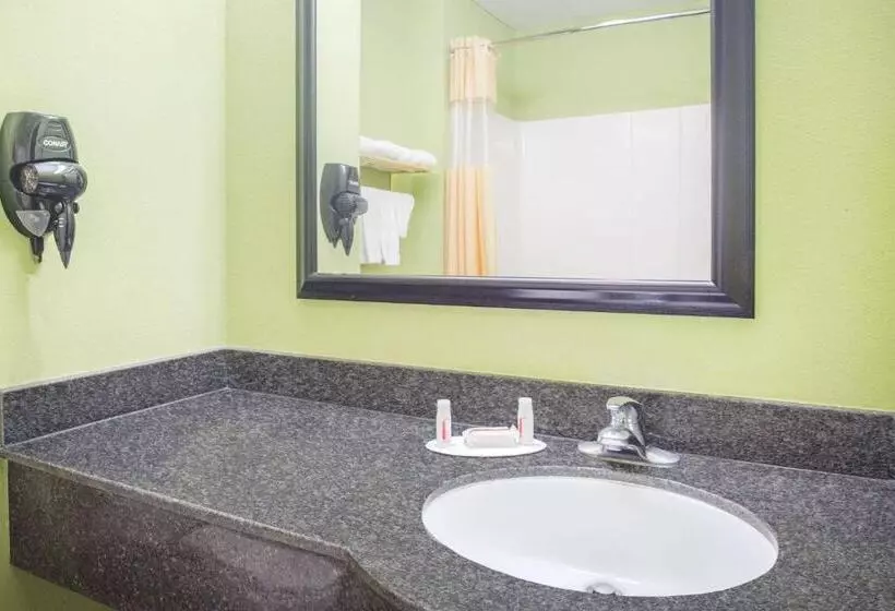 スタンダードルーム, Days Inn & Suites By Wyndham Swainsboro