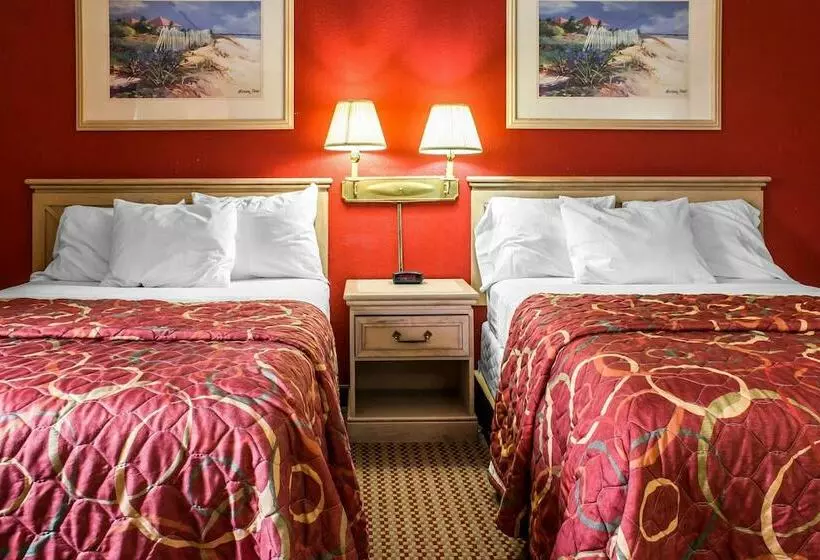 ２ダブルベッドのスタンダードルーム, Econo Lodge Inn & Suites