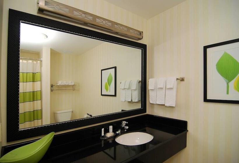 إستوديو قياسى, Fairfield Inn & Suites Tehachapi