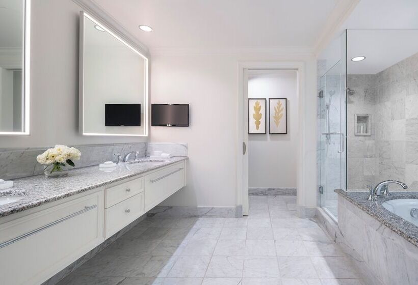 جناح, Four Seasons Hotel Westlake Village