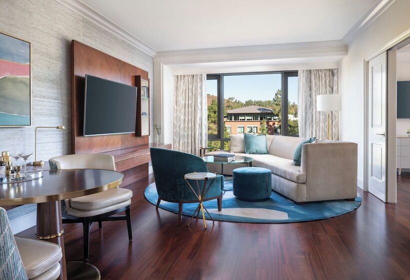 جناح, Four Seasons Hotel Westlake Village