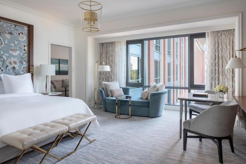 스위트, Four Seasons Hotel Westlake Village