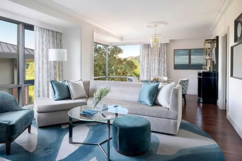 キングサイズベッドのスイートルーム, Four Seasons Hotel Westlake Village