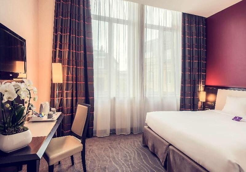 장애인을 위한 스위트, Four Seasons Hotel Westlake Village
