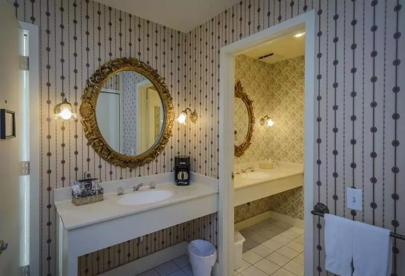 Deluxe-huone King-vuode, Hill House Inn