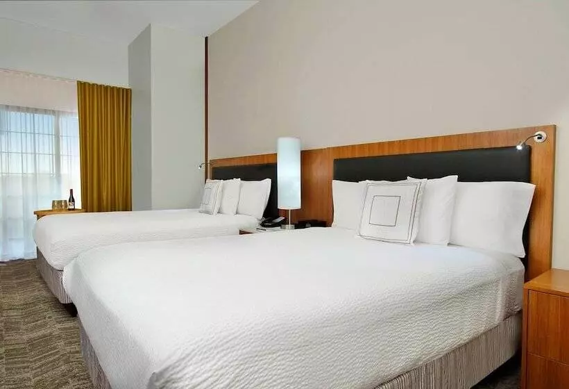 スタンダードスタジオ, Springhill Suites By Marriott Madera