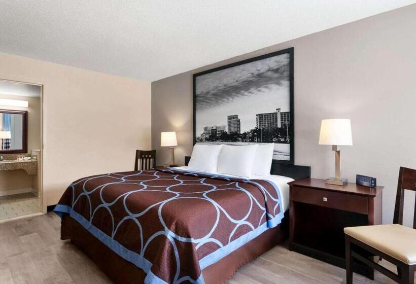 غرفة قياسية سرير كينج, Super 8 By Wyndham Gulfport Biloxi Airport