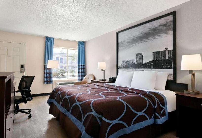Стандартный Номер Кровать Кинг, Super 8 By Wyndham Gulfport Biloxi Airport