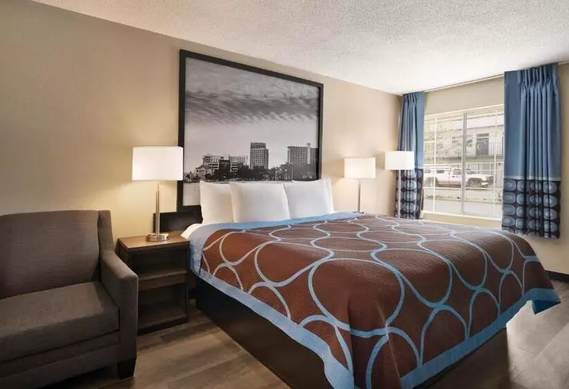 اتاق استاندارد با تخت بزرگ, Super 8 By Wyndham Gulfport Biloxi Airport