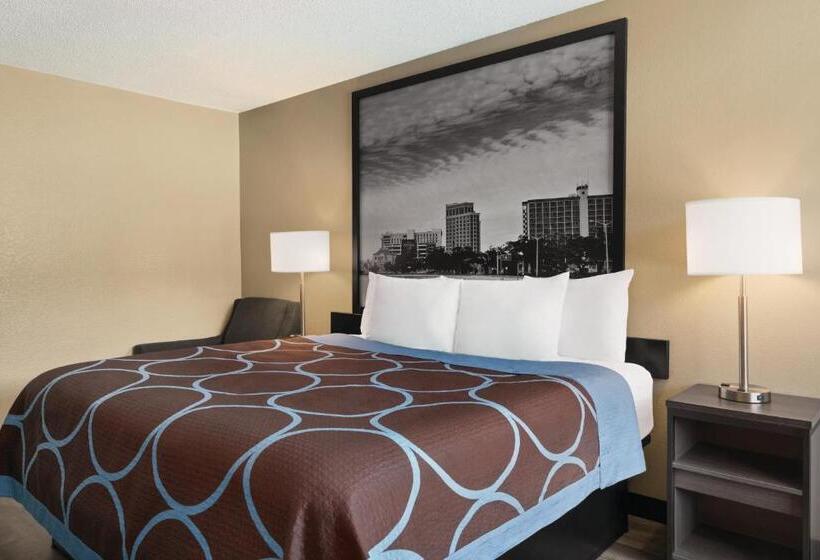 غرفة قياسية سرير كينج, Super 8 By Wyndham Gulfport Biloxi Airport