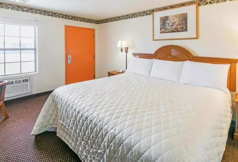 Standard-huone King-vuode, Travelodge By Wyndham Temple