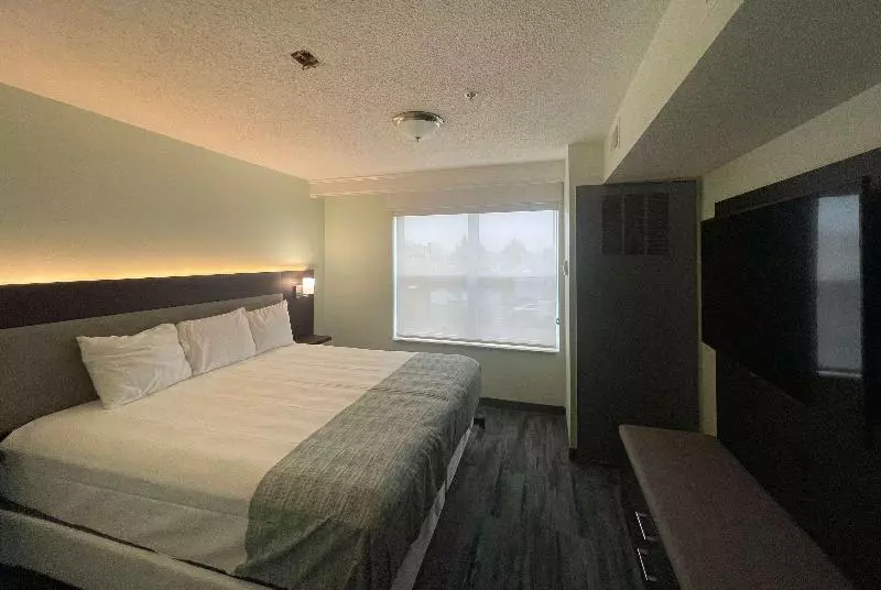 キングサイズベッドのスタンダードルーム, Wingate By Wyndham Waldorf   Washington Dc Area