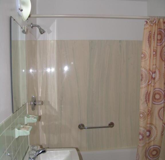 חדר דלוקס, Seven Oakes Motel