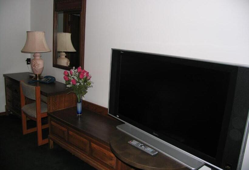 Номер Стандарт 2 Двуспальные Кровати, Seven Oakes Motel