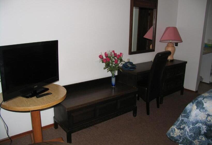 חדר סטנדרט שתי מיטות זוגיות, Seven Oakes Motel