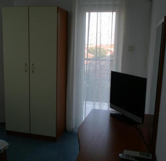 شقة غرفتين, Family Hotel Maritime