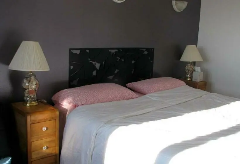 バス共有のスタンダードルーム, Fireflies Bed & Breakfast