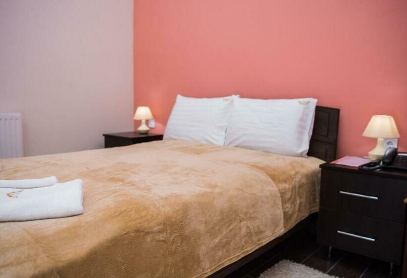 اتاق پنت هاوس, Boutique