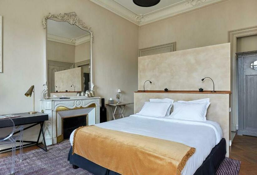 اتاق لوکس با بالکن, L Hôtel Particulier Bordeaux