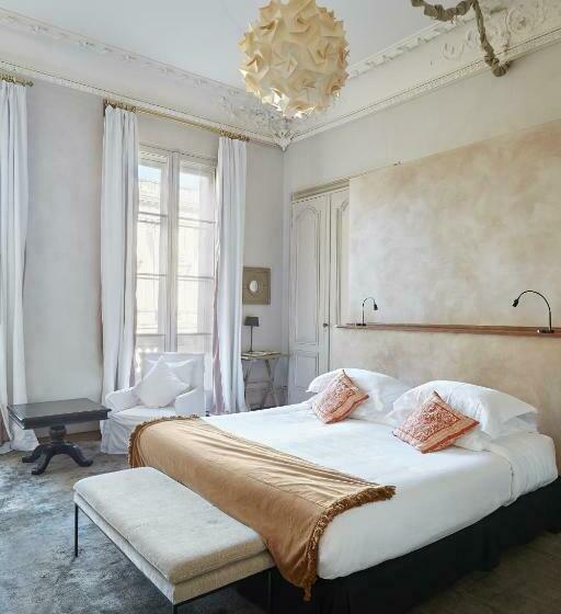 اتاق لوکس با بالکن, L Hôtel Particulier Bordeaux
