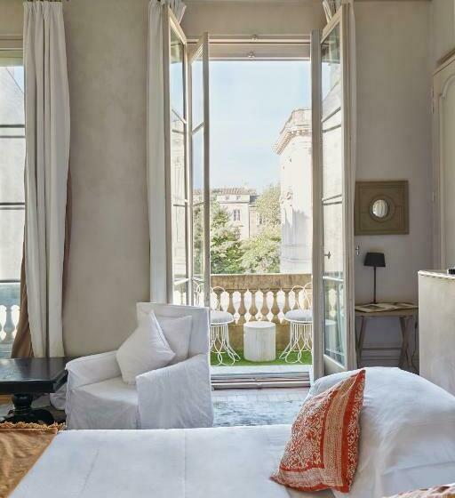 اتاق لوکس با بالکن, L Hôtel Particulier Bordeaux