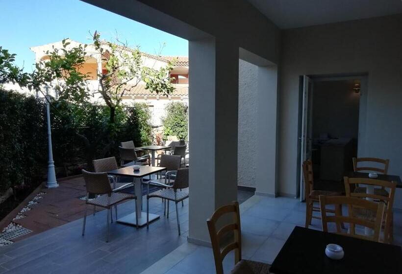 带大床的标准间, Marmè