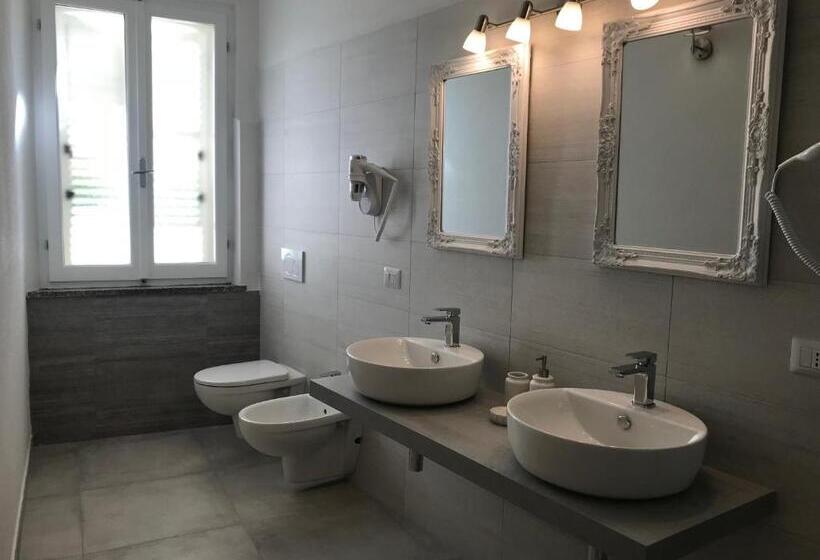 家庭小型套房, Marmè