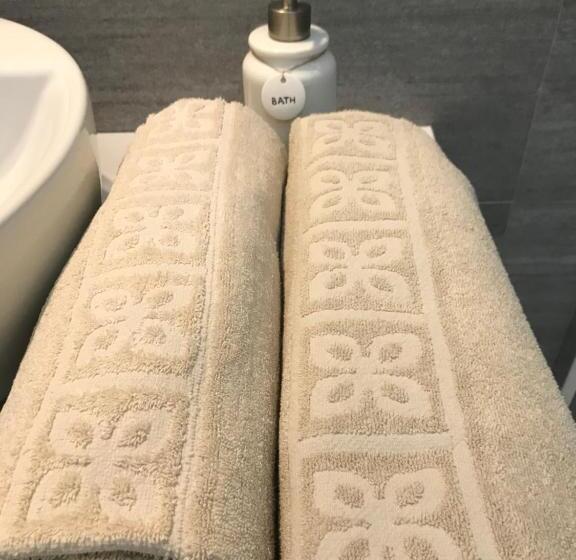 家庭小型套房, Marmè