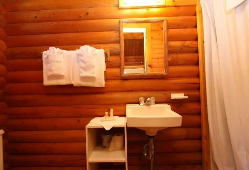 キャビン, Neshonoc Lakeside Camping Resort